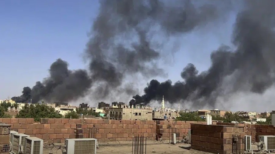 Tình hình Sudan: Chiến sự 'căng như dây đàn', một loạt quốc gia hối hả sơ tán công dân