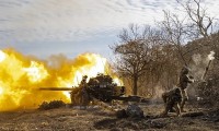 Xung đột Nga-Ukraine: Nguyên nhân khiến lượng tiền toàn cầu đổ vào quân sự cao kỷ lục, cảng ở Crimea đang bị tấn công