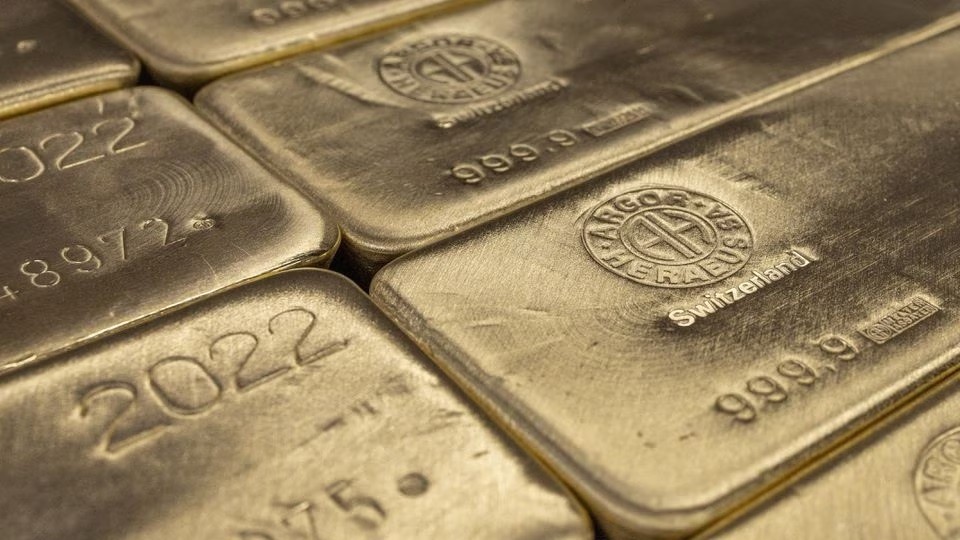 Giá vàng hôm nay 12/5/2023: Giá vàng giảm mạnh, cầu đầu tư 'vượt trội', mua vàng miếng vẫn hơn vàng trang sức?