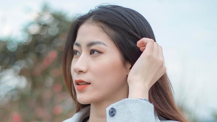 Nét khả ái của người đẹp bóng chuyển nữ Việt Nam Hoàng Thị Kiều Trinh