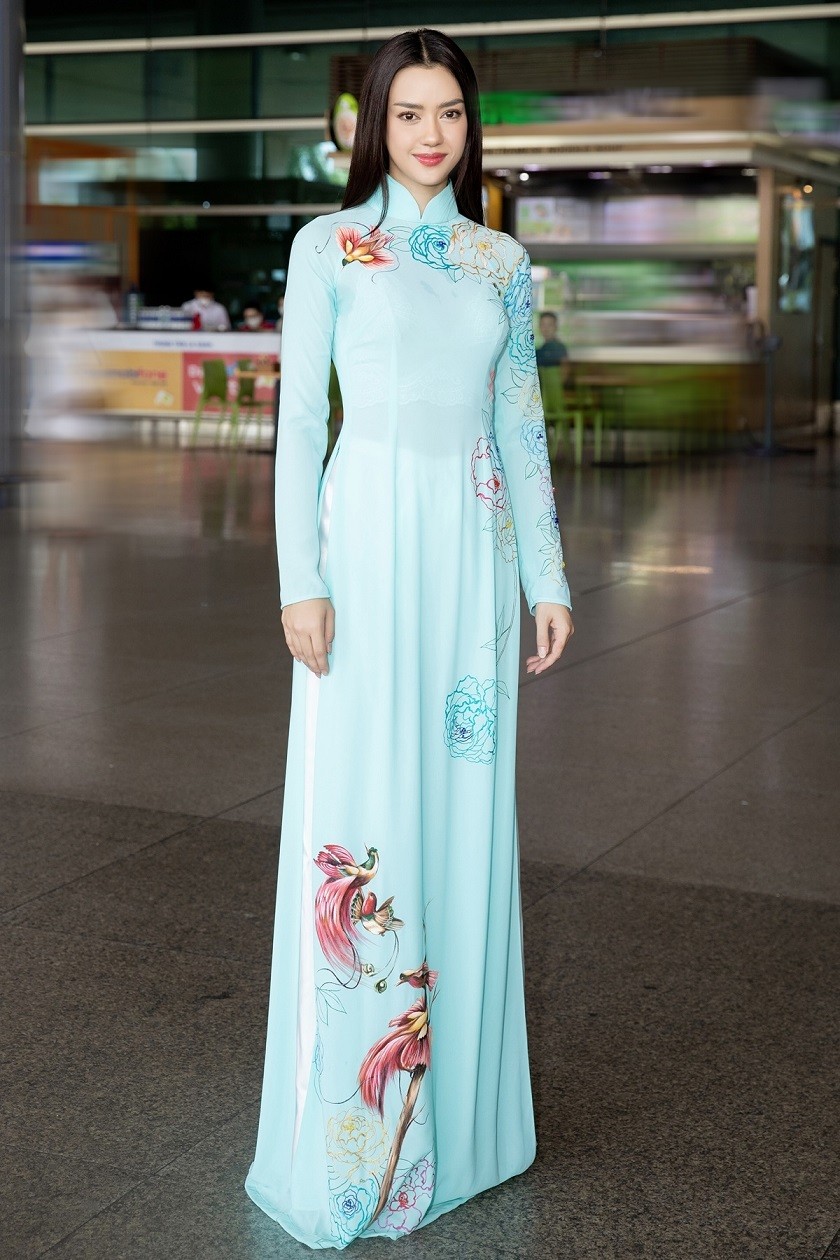 Hoa hậu Lê Âu Ngân Anh thanh lịch đón Miss Universe Thái Lan 2020 Amanda Obdam