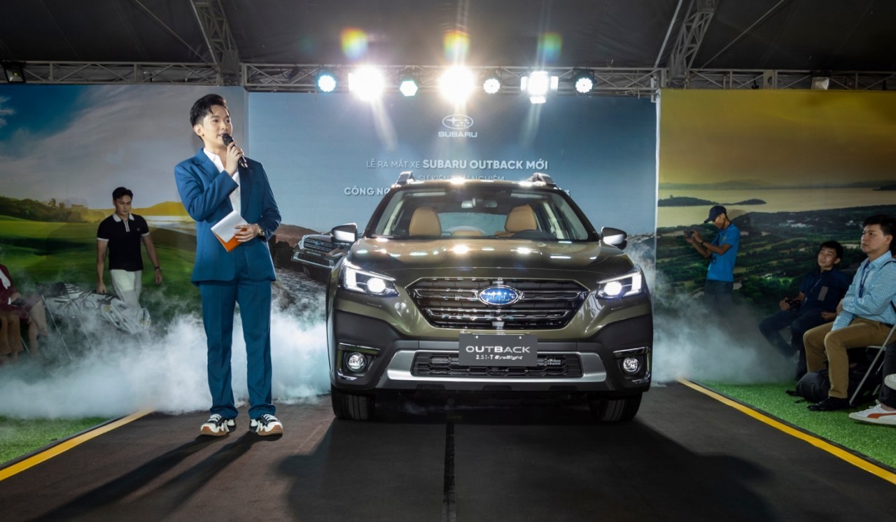 Cận cảnh Subaru Outback 2023 ra mắt, giá 2,099 tỷ đồng