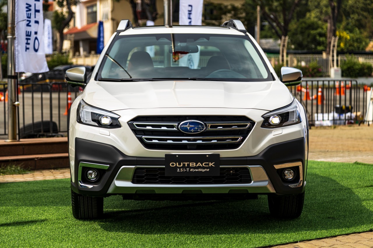Cận cảnh Subaru Outback 2023 vừa ra mắt, giá 2,099 tỷ đồng