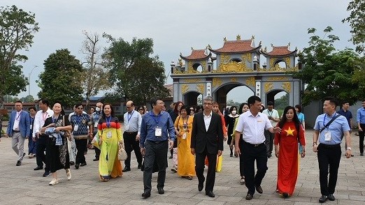 Kiều bào thăm địa phương trọng điểm về phát triển du lịch của tỉnh Phú Thọ