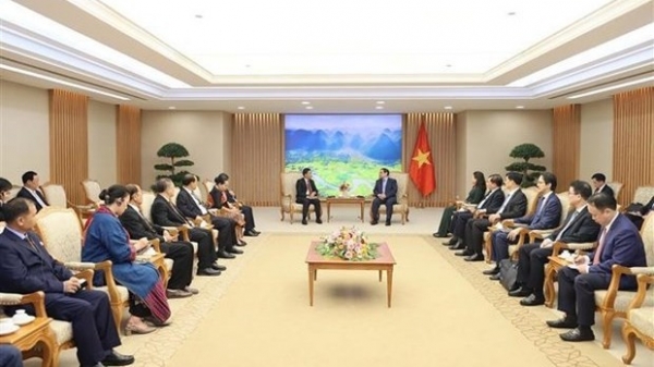 Prime Minister receives leader of Lao Front for National Construction