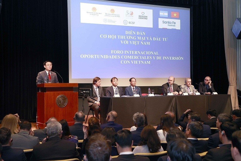 NA Chairman attends Vietnam-Argentina business forum in Santa Fe