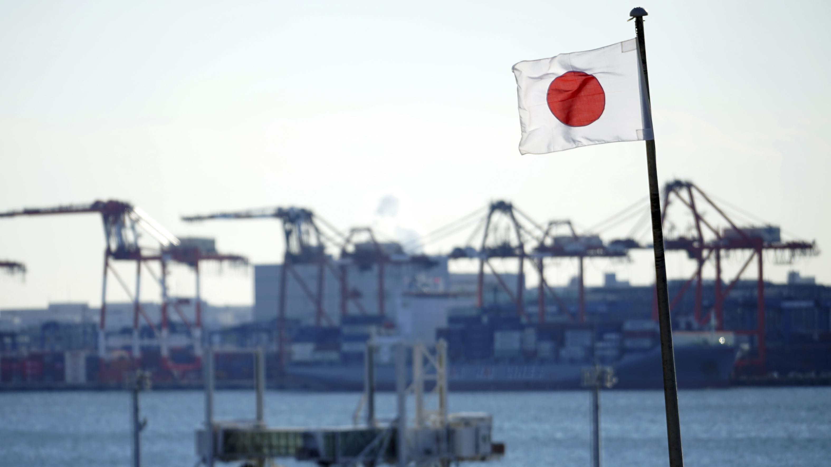 Nhật Bản tung chính sách mới vì lợi ích quốc gia đang bị đe dọa 'hơn bao giờ hết',  Trung Quốc khẳng định thái độ. (Nguồn: AP)