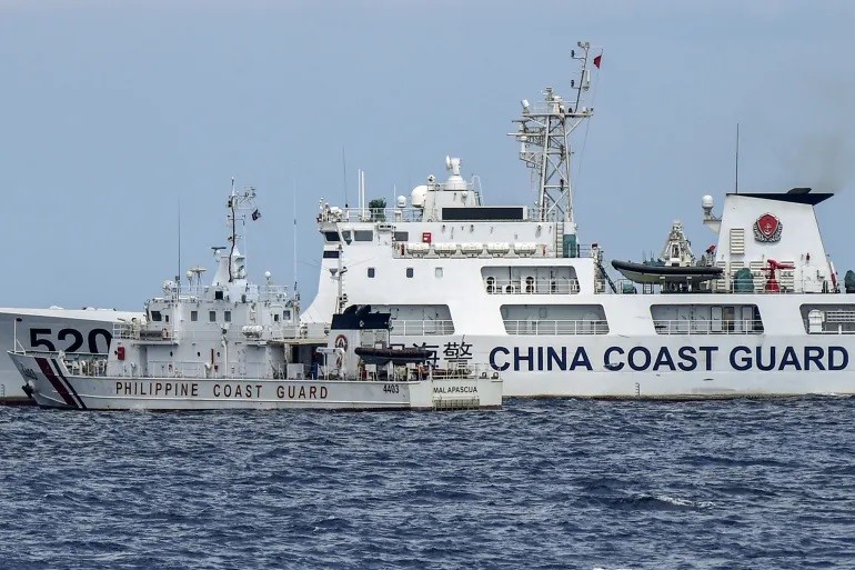 Philippines-Trung Quốc suýt 'va chạm' trên Biển Đông, lời qua tiếng lại đổ lỗi nhau. (Nguồn: AFP)