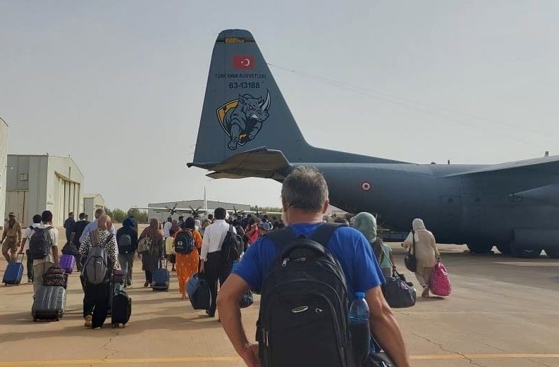 Tình hình Sudan: LHQ lập khẩn cấp nhóm nòng cốt, một máy bay sơ tán dính đạn. (Nguồn: Anadolu)