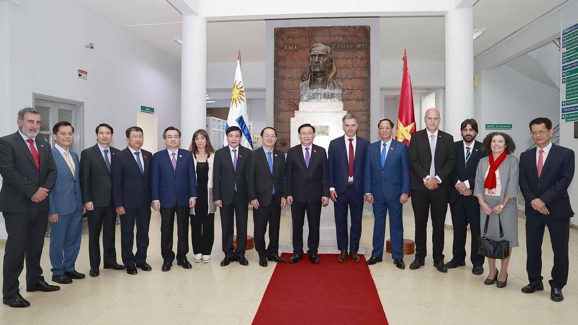 Tỉnh Canelones, Uruguay mong muốn tăng cường hợp tác với các địa phương Việt Nam