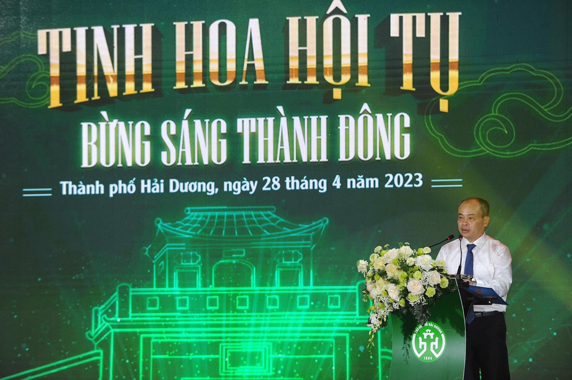 Chủ tịch UBND thành phố Hải Dương Trần Hồ Đăng đề cao ý nghĩa của sự kiện phố đi bộ - chợ đêm đầu tiên của thành phố Hải Dương chính thức đi vào hoạt động.