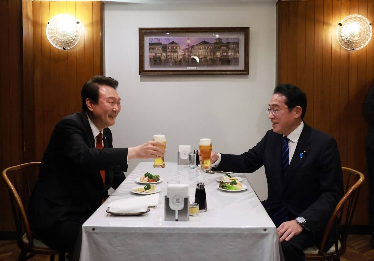 Thủ tướng Nhật Bản cân nhắc thăm Hàn Quốc trong vài tuần nữa. (Nguồn: Japan Times)