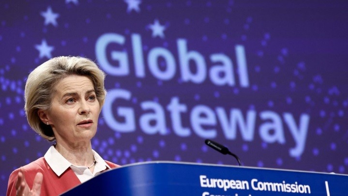 Nỗ lực thể hiện vai trò lớn, EU tuyên bố tài trợ khủng cho Sáng kiến Cổng toàn cầu. (Nguồn: AFP)