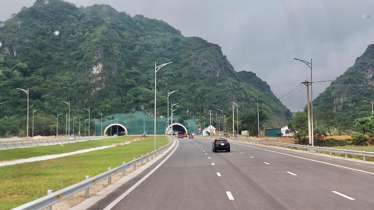 Tuyến Mai Sơn-QL45 các phương tiện được khai thác tuyến đường từ đầu Dự án đến nút giao Đông Xuân (Km327+100) nối QL45 và QL47. (Nguồn: VGP News)