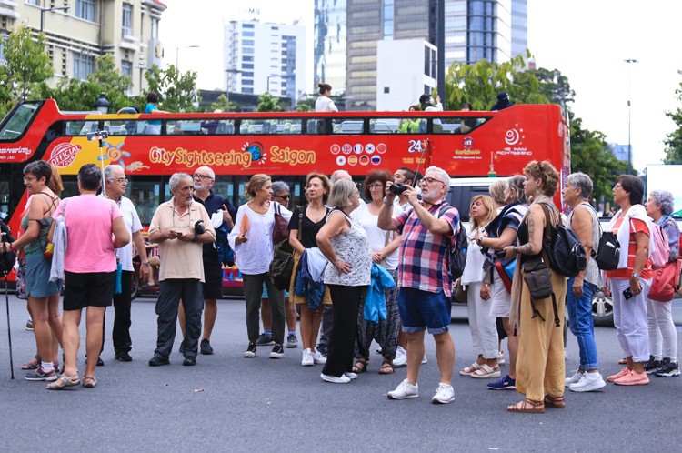 Lượng khách quốc tế đến du lịch Việt Nam tháng 4/2023 đạt 984,1 nghìn lượt