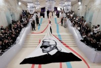 Thảm đỏ Met Gala 2023: Tôn vinh nhà thiết kế tài ba Karl Lagerfeld
