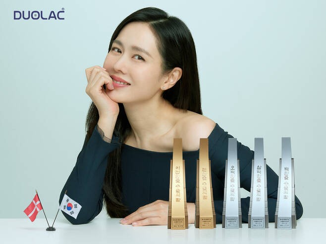 Son Ye Jin xinh đẹp trong bức ảnh quảng cáo mới