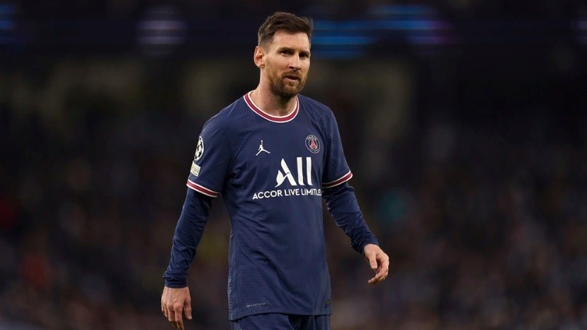 Messi bất ngờ bị PSG treo giò hai tuần