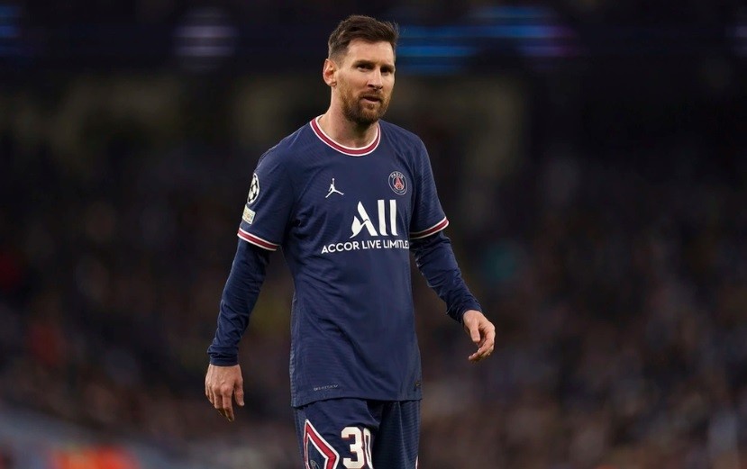 Messi bất ngờ bị PSG treo giò hai tuần