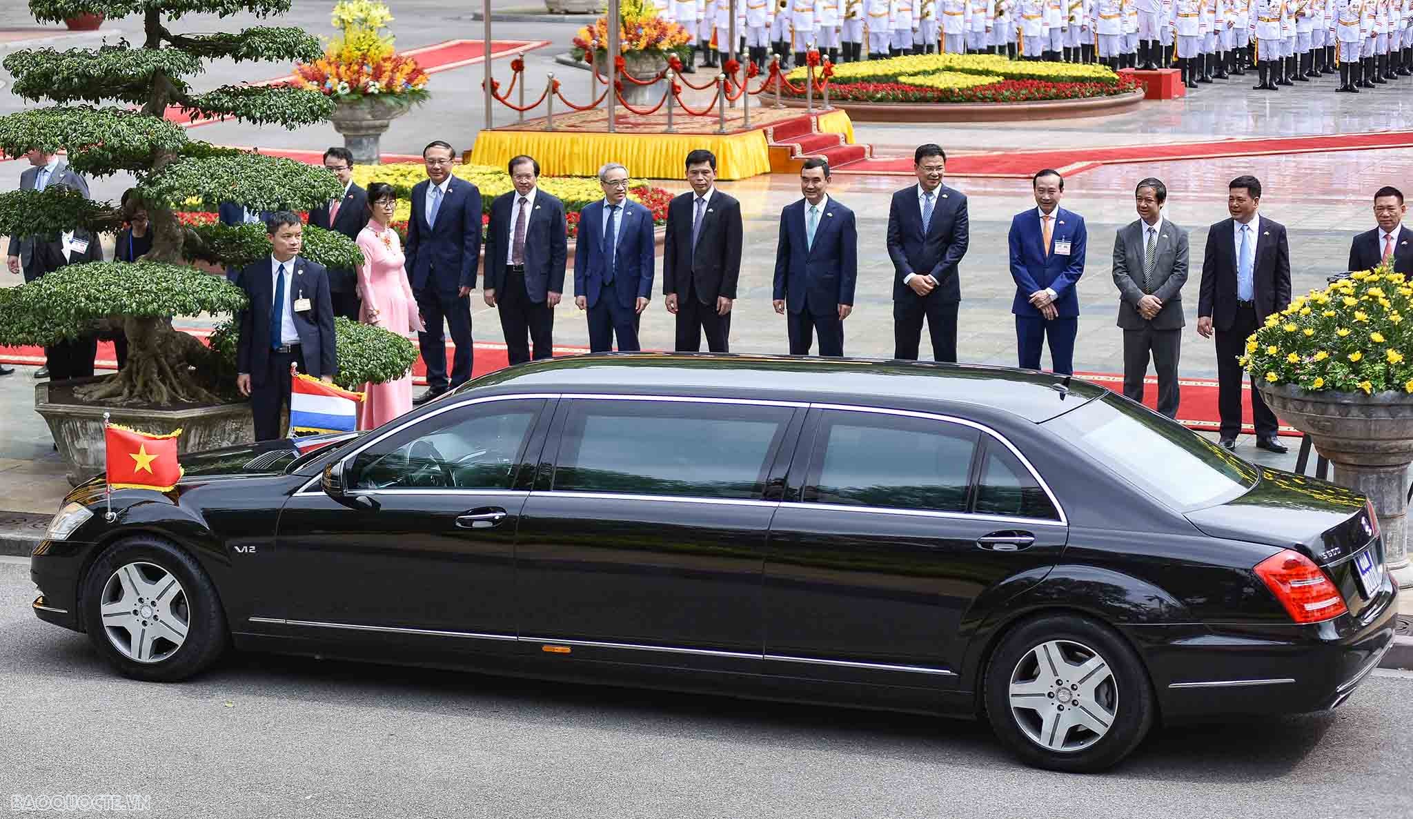 PM Pham Minh Chinh hosts welcome ceremony for Luxembourg’s PM Xavier Bettel