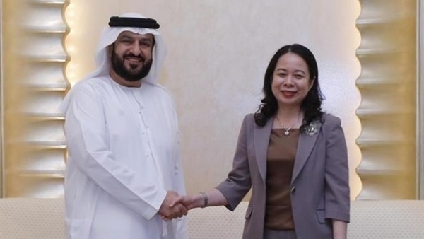 Vice President Vo Thi Anh Xuan receives Emirates News Agency Director-General