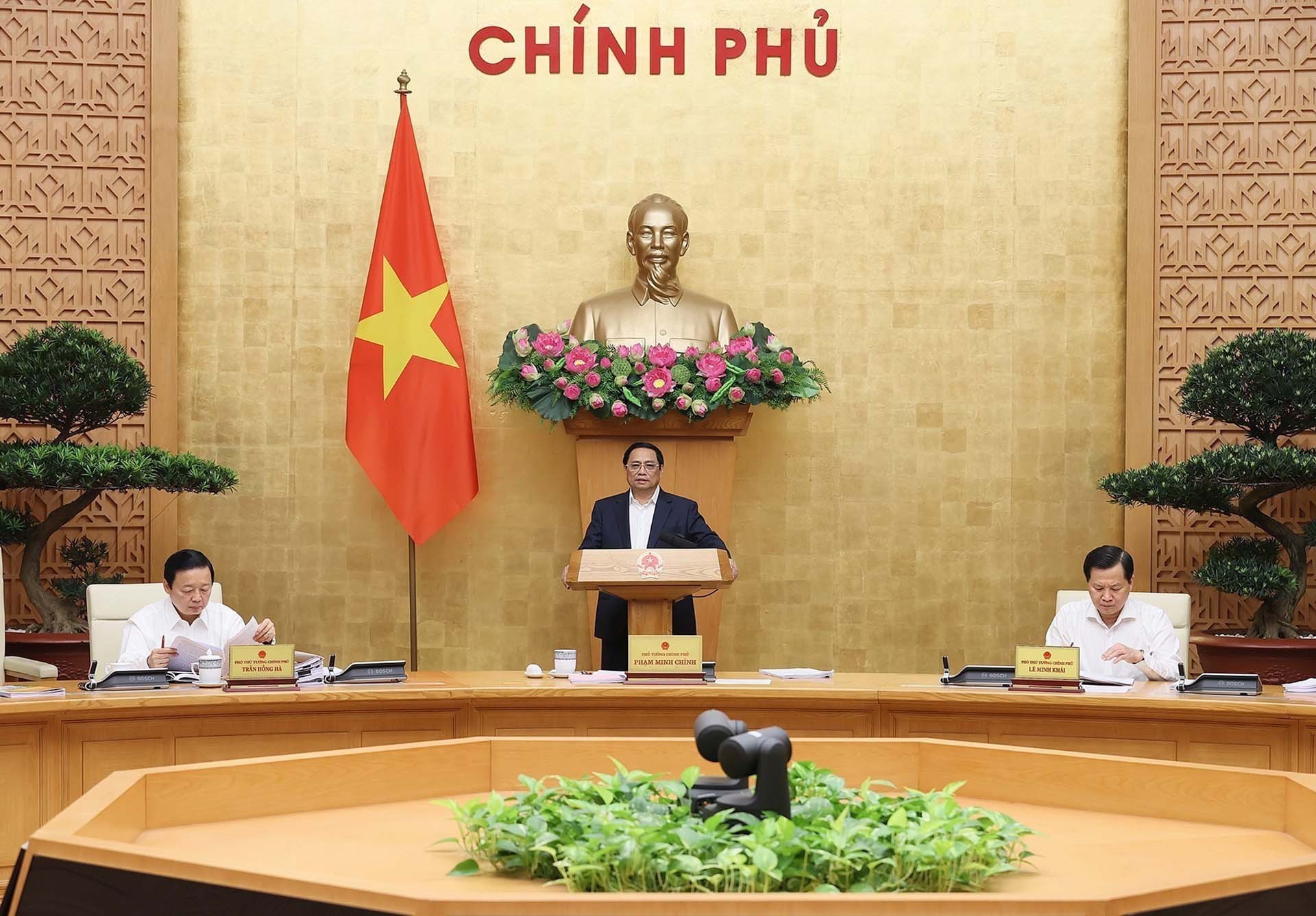 Thủ tướng Phạm Minh Chính chủ trì phiên họp Chính phủ thường kỳ tháng 4/2023. (Nguồn: TTXVN)