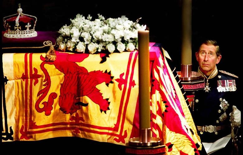 Cuộc đời của Vua Charles III: Từ hoàng tử bé đến ngai vàng