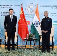 Trung Quốc 'rủ' Anh nỗ lực vì mối quan hệ lành mạnh, muốn 'nắm tay' Ấn Độ khám phá con đường cùng tồn tại hòa bình