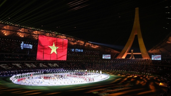 Vietnam team attend SEA Games 32 opening ceremony in Phnom Penh, Cambodia