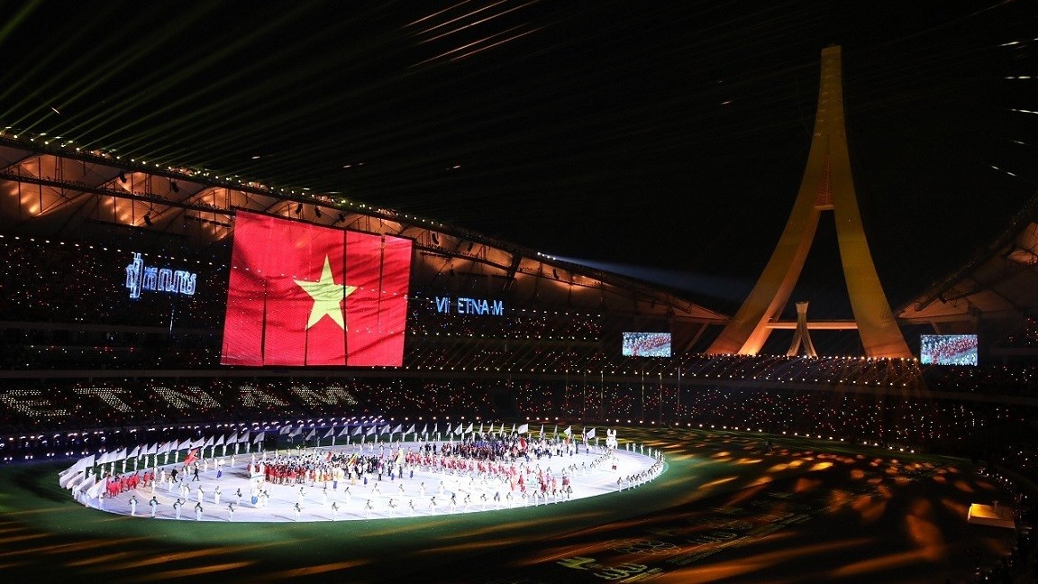 Vietnam team attend SEA Games 32 opening ceremony in Phnom Penh, Cambodia