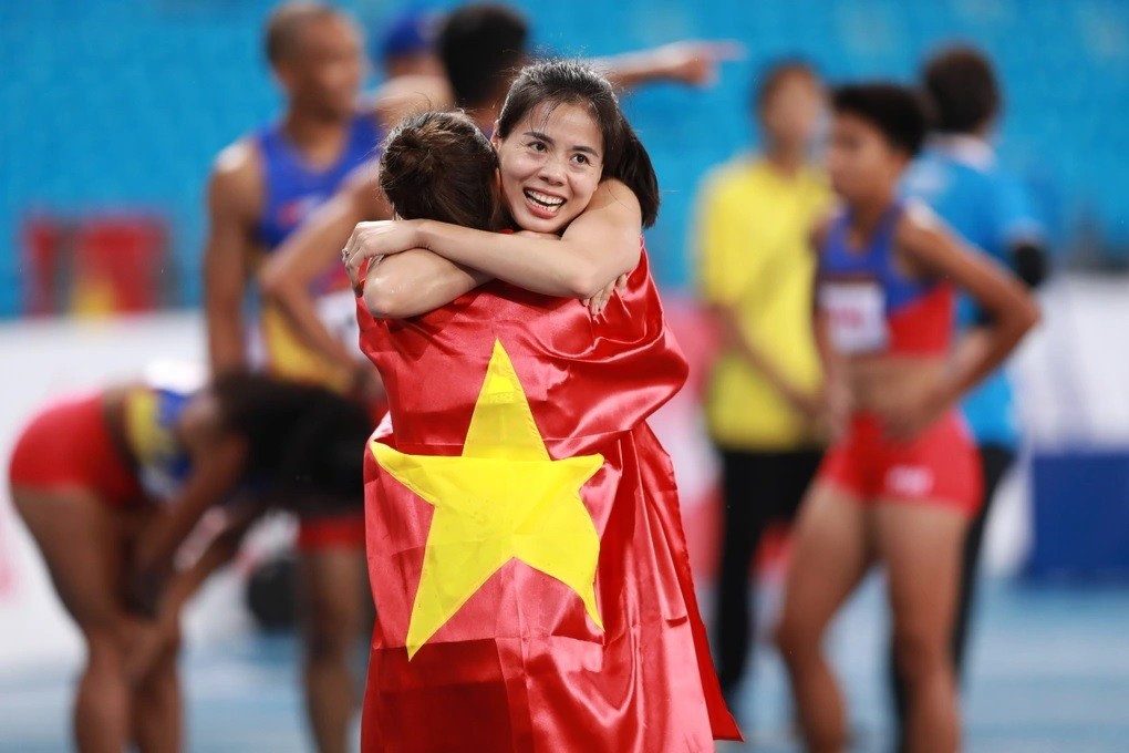 VĐV Nguyễn Thị Huyền san bằng kỷ lục giành nhiều nhất HCV ở môn điền kinh SEA Games