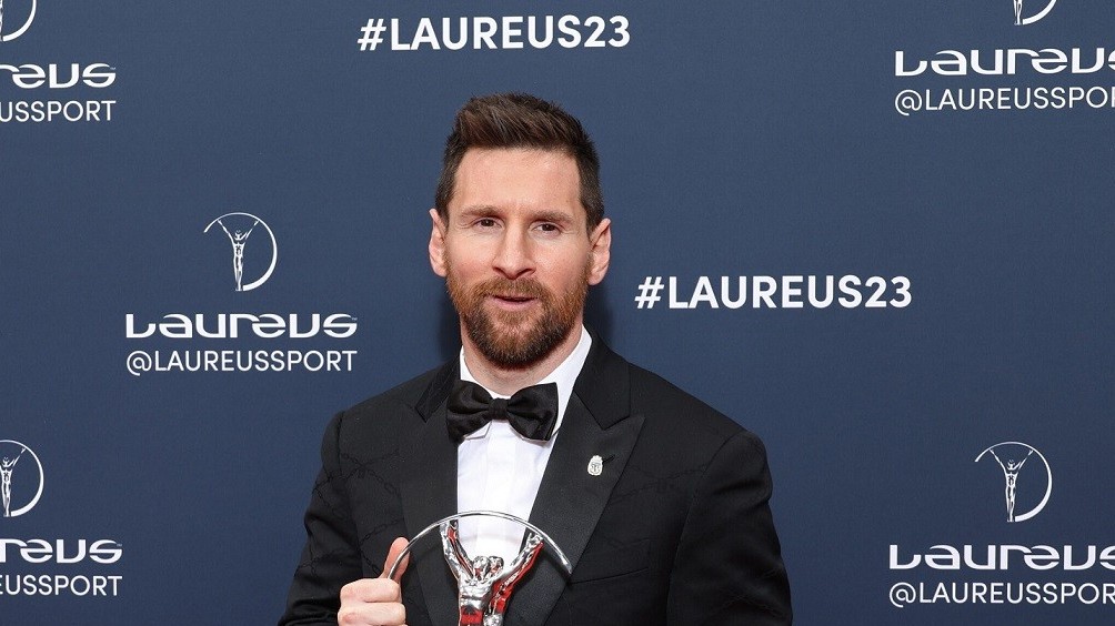 Messi nhận danh hiệu Nhân vật thể thao của năm, trở lại luyện tập cùng PSG