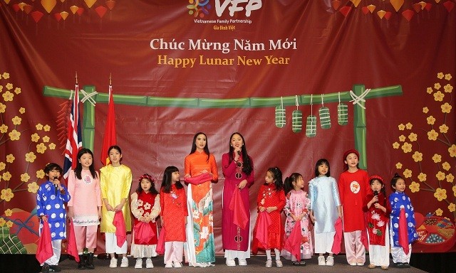 Một cộng đồng người Việt mạnh mẽ, đoàn kết và phát triển tại Anh