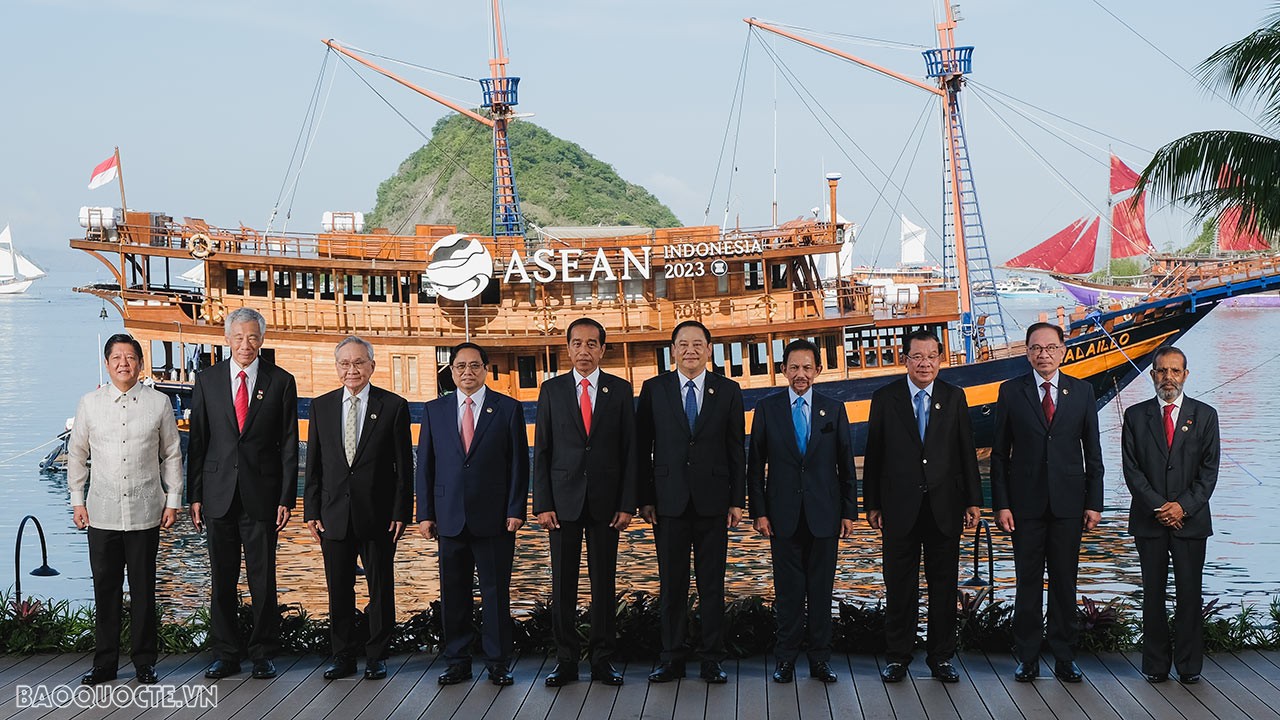 Khai mạc Cấp cao ASEAN 42 - Khi đoàn kết là sức mạnh vô địch