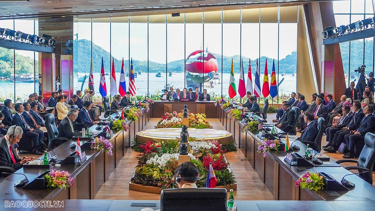 Toàn cảnh Phiên khai mạc Hội nghị cấp cao ASEAN-42. (Ảnh: Tuấn Anh)