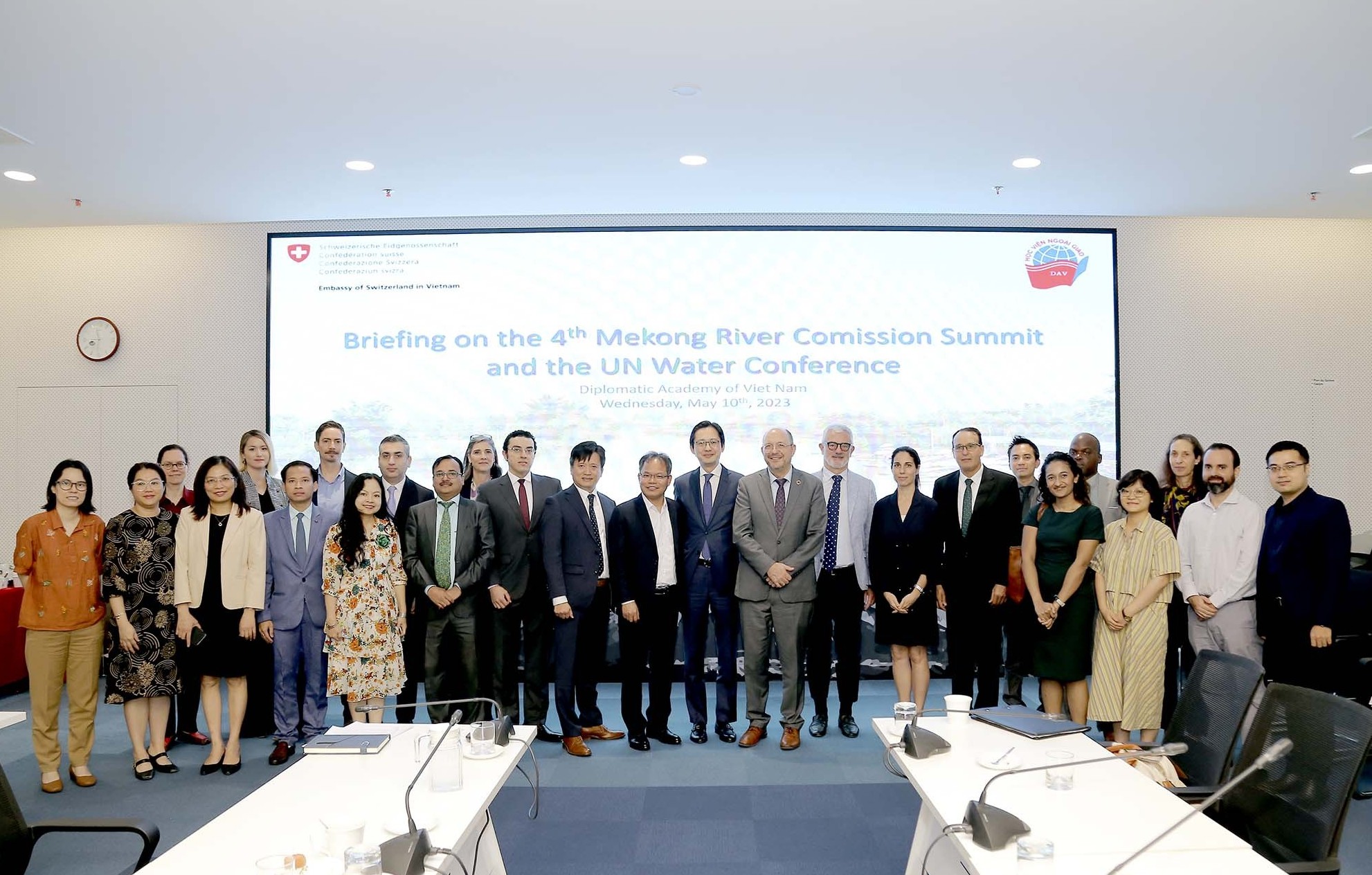 Thông tin về kết quả Hội nghị thượng đỉnh Ủy hội sông Mekong lần thứ 4 và Hội nghị Liên hợp quốc về nước