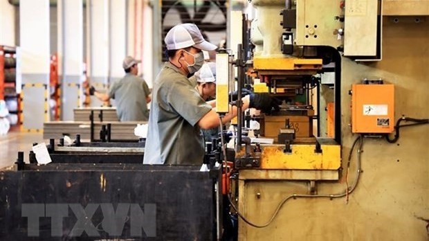 Industrial production increases in April