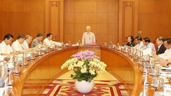 Party General Secretary urges more drastic, effective fight against corruption