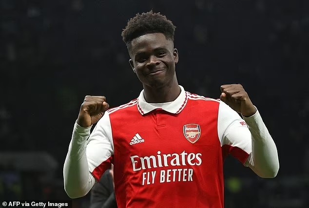 : Arsenal ký mới Bukaya Saka;
