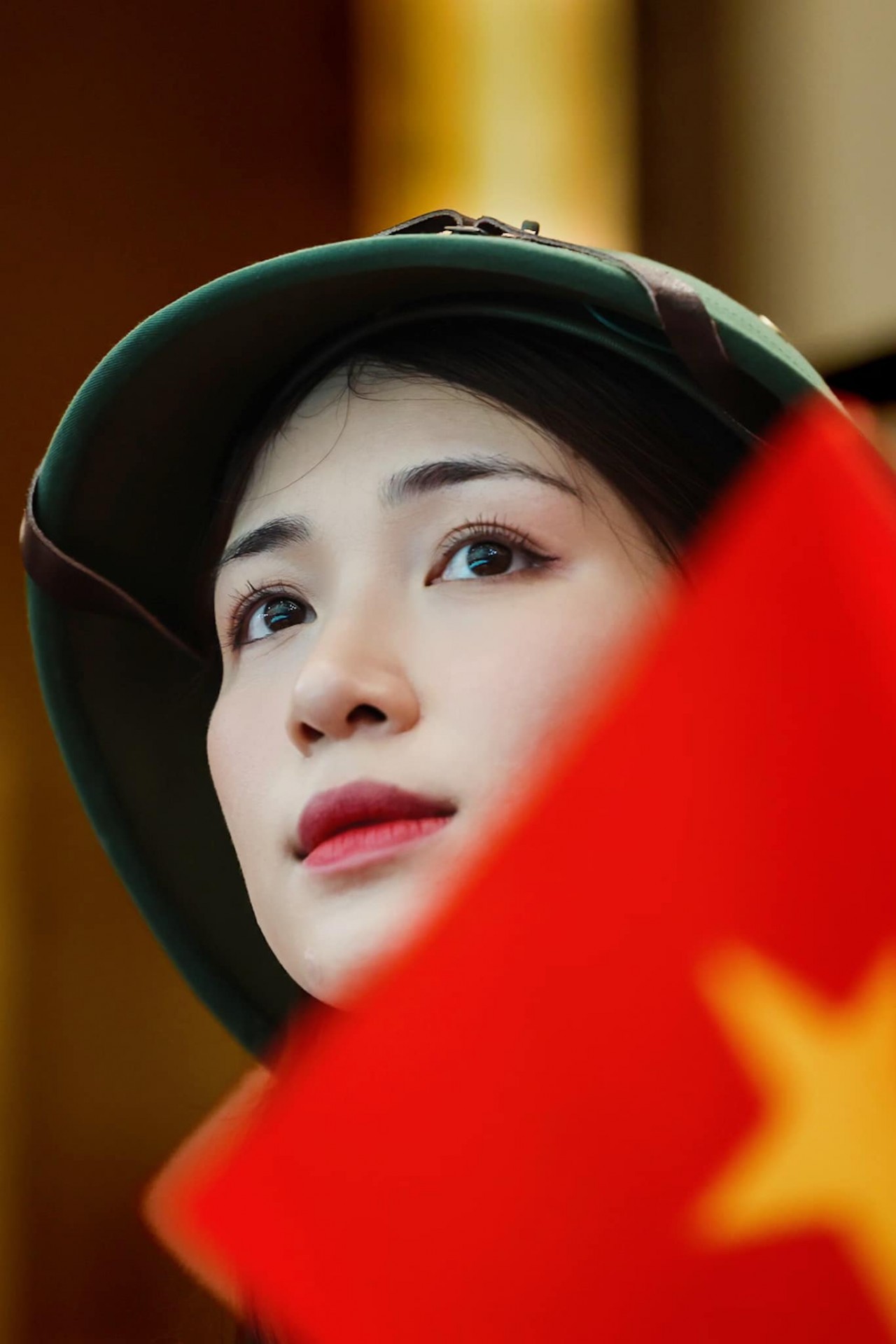 Sao Việt: Hòa Minzy đăng ảnh cổ vũ SEA Games