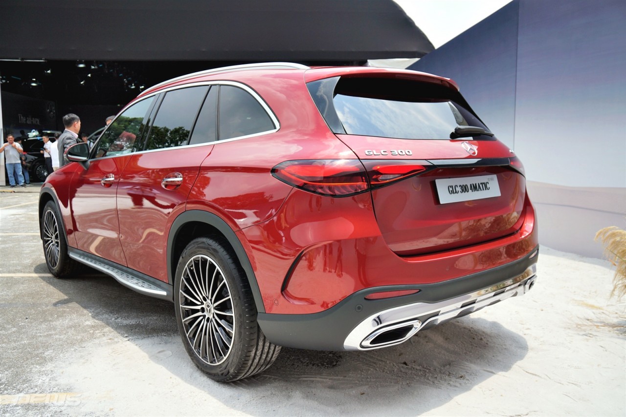 Cận cảnh Mercedes-Benz GLC 300 4MATIC 2023: Thiết kế mới, công nghệ mới