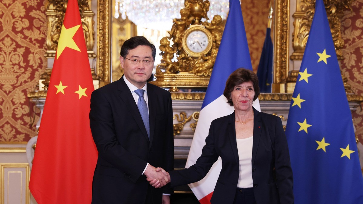 Ngoại trưởng Trung Quốc khuyến khích sinh viên Pháp làm một điều để đóng góp cho quan hệ hai nước