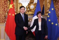 Ngoại trưởng Trung Quốc khuyến khích sinh viên Pháp làm một điều để đóng góp cho quan hệ hai nước