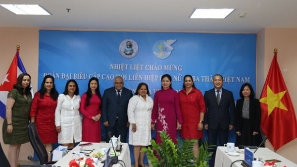 Vietnamese, Cuban women's unions strengthen solidarity, friendship