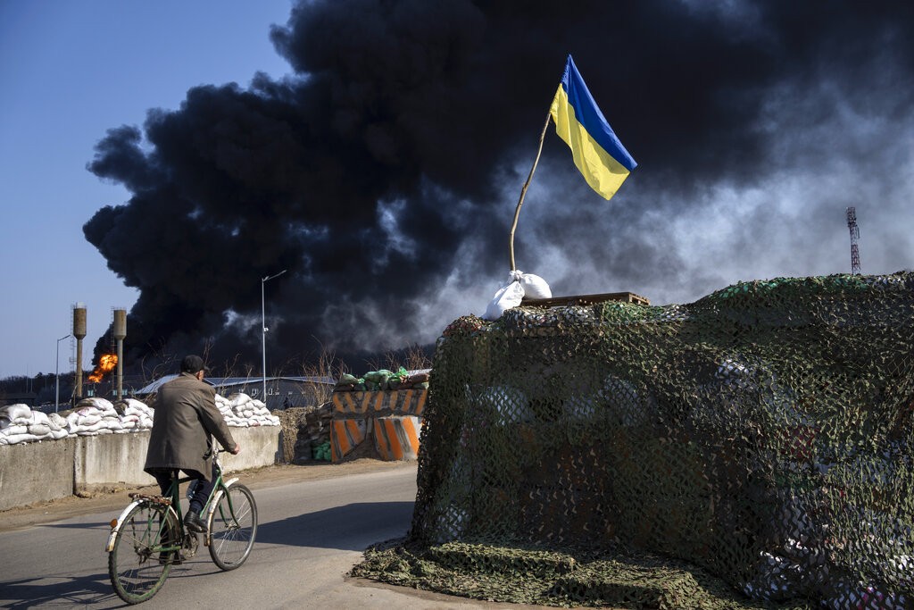 Tình hình Ukraine: Kiev được lời đảm bảo chắc nịch của Mỹ về phản công, phàn nàn thái độ của một số nước Latinh. (Nguồn: AP)