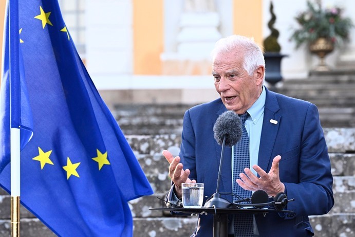 Đại diện cấp cao của Liên minh châu Âu (EU) phụ trách chính sách an ninh và đối ngoại Josep Borrell phát biểu tại họp báo ngày 13/5 tại thủ đô  Stockholm. (Nguồn: EPA-EFE)