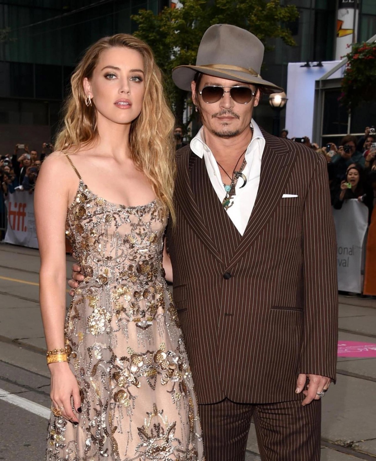 Rời Hollywood, Amber Heard tươi tắn sau ‘ám ảnh’ thua kiện với Johnny Depp