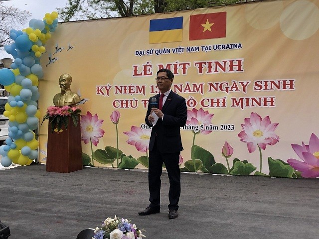 Cộng đồng người Việt tại Odessa, Ukraine tưởng nhớ Chủ tịch Hồ Chí Minh