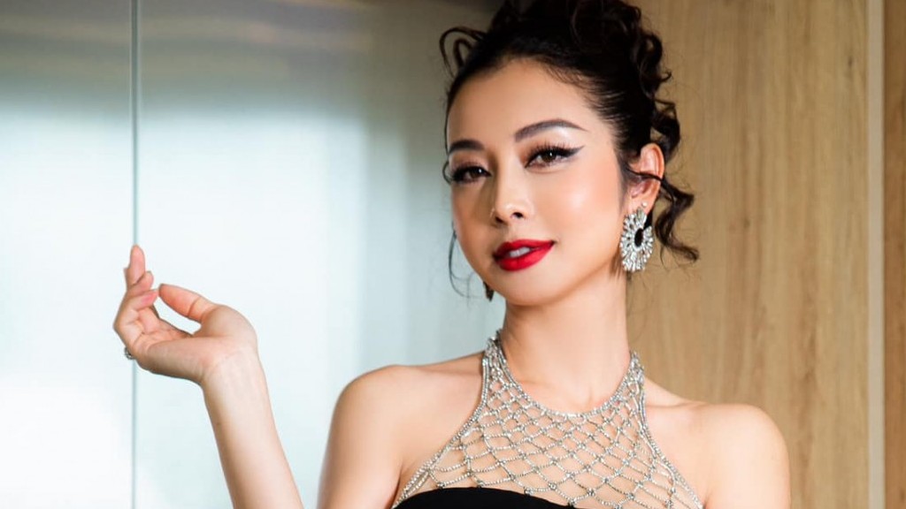 Hoa hậu Jennifer Phạm xinh đẹp, viên mãn tuổi 38