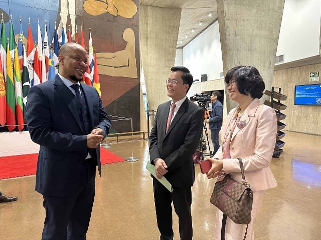 Deputy FM Ha Kim Ngoc attends 216th session of UNESCO Executive Board